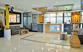 Cresta Oasis Hotel